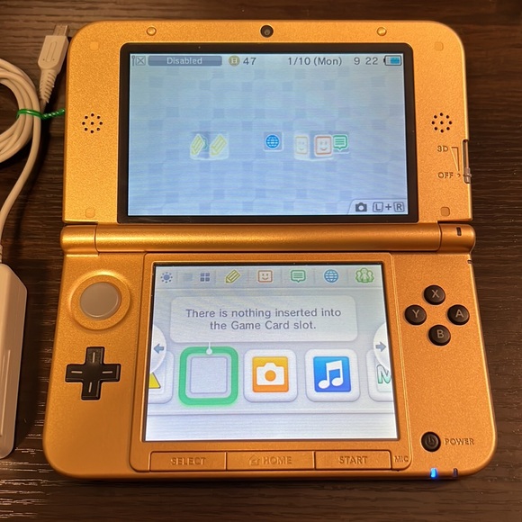 Nintendo 3DS XL Zelda Edition Console - Picture 2 of 2